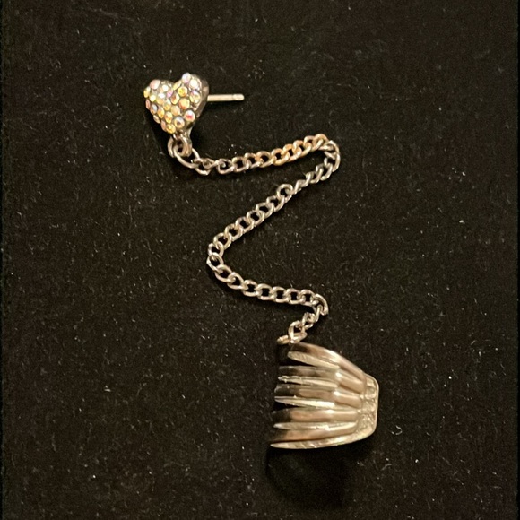 Heart Shape Rhinestone Earring Clip - Picture 16 of 16